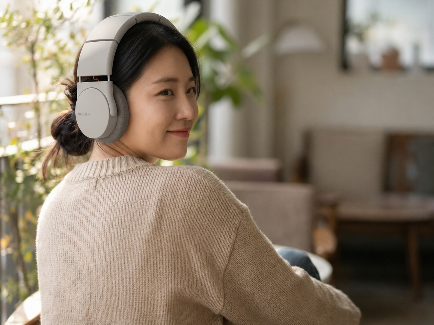 HERNOA worn as an everyday headset
